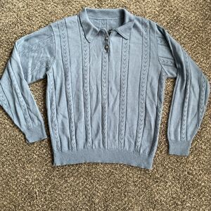 Women’s Blue Long Sleeve Knit Eyelit Sweater With Vertical lines Size Med.